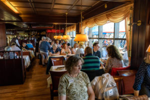 Im Restaurant "Captain's Dinner" auf den Landungsbrücken