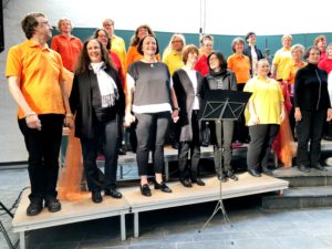 Raphael De Vos und Francesca Simone (v.l.) freuen sich