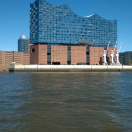 Jahresausflug zur „Elphi“ nach Hamburg Jahresausflug zur „Elphi“ nach Hamburg