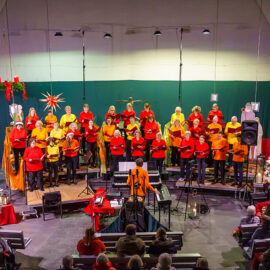 Volle Kirche bei Bratsche und PopcOhr-Sound